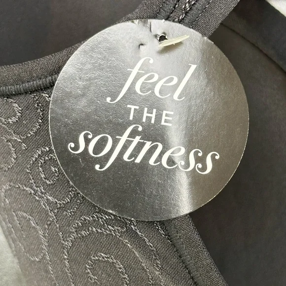 New Bali Cool Comfort Bra 42B Lightly Padded Wireless Soft - Picture 11 of 14